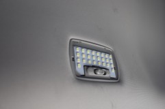 RB1オデッセイのHID&LEDカスタム リアについても専用基板を使用しています。