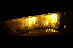 30セルシオのHID・LEDカスタム セルシオ前期のフォグランプは中にイエローガラスが入っているので、ホワイト化する場合はガラスを取り除く必要があります。