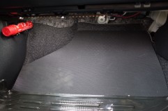 カローラルミオンのエアコンパネルのLED打ち替え フットランプはかなり明るめで、夜間走行時は調光スイッチで調整できます。昇降時は100%点灯します。