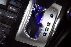  シフトゲートのイルミネーションも今回追加で施工しました。 
