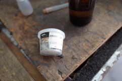 モコヘッドライト移植(MRワゴンプロジェクタータイプ) あとはプラスチックの最強接着剤 「プラリペア」 を使って補強