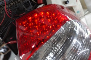 Mercedesベンツのテールランプ修理