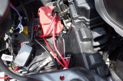 フリードのクリスタルアイ製ヘッドライト交換 バッテリー直配線のリレーキットを2セット使って、Hi用とLo用の回路を組みます。