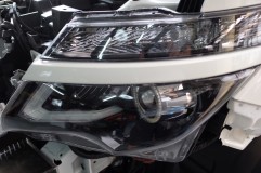 E52 エルグランド NISMOのヘッドライト加工 あとはつやつやになるまでたっぷりと塗装して完成。残ったメッキ部分との相性も良好です。