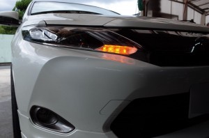 ６０ハリアーのテールランプシーケンシャルとヘッドライトウィンカー加工