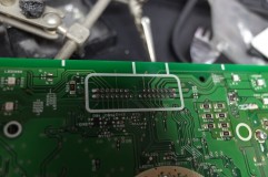 18クラウンのテールランプ修理とハイマウントストップランプ修理 一番怪しいコネクター部のハンダクラック。他にも怪しい部分はすべてハンダを修正しました。