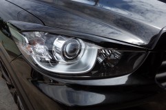 CX5のヘッドライト加工(イカリング・インナーブラック塗装) 作業前のヘッドライトです。当初先日施工したネオンチューブを取付予定でしたが、シンプルがご希望ということでリングLEDとインナーブラックのみの施工となりました。
