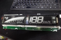 RG ステップワゴンの地デジチューナー取付とスピードメーター修理 郵送で送られてきたスピードメーター。今回は表示部のみで修理しました。