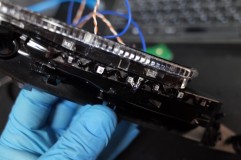 60ハリアーのヘッドライトシーケンシャルウィンカー(前期) LED以外の部分を黒く塗ります。