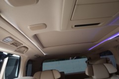  早速運転席側をリニューアルしてみました。  こうやって見比べると全然違いますね～  今回はLED自体も純白のものを使いました。 