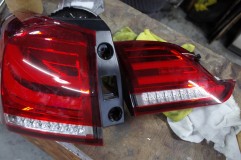  そして最後にスバルのレヴォーグのテールランプ加工。ウィンカー＆バックランプの部分をシーケンシャル化します。 