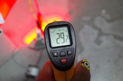 GB5型フリードのテールランプ4灯化加工施工 10分以上連続点灯してLED温度は30度以下。これなら問題なく長期利用できるでしょう。