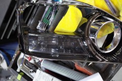 30系 ハリアーのヘッドライト加工 ウィンカー部はメッシュステッカーを貼ってスモークチックに。メッシュなので明るさはそのままです。
