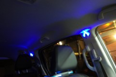フリードの天井間接照明取り付け 走行中は運転に支障が出るので、調光器で暗くすることが可能です。