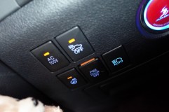 30ヴェルファイアのエアコンパネル一部LED打ち換え他室内イルミ施工 この辺も忘れずに施工します。