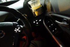 30プリウスの室内操作パネルのLED白色化 LEDチップも同じものを使うので色の統一が可能です。