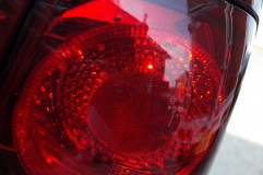 ゼロクラウンアスリートのテールランプ修理2連発 一部分が不点灯になると、時間の問題で全消灯してしまいます。