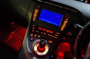 30プリウスのエアコンパネル＆スイッチ打ち替え（AUDI風レッド）と走行中TV視聴