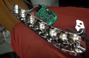 アストンマーチン V8 ヴァンテージのヘッドライトウィンカー修理