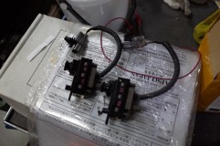  外したLEDモジュールをこちらで改造してRGBWYのチップに交換します。 