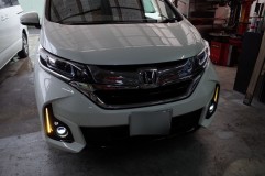  ポジションランプが点灯すれば色替え可能のランプに。自分のお気に入りはこちらのゴールド風イエローです。 
