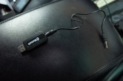  AUX入力とUSBも装備しているため、このようなBluetoothレシーバーを使用できます。 