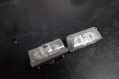 50プリウスのナンバープレート灯LED交換 殻割りしてフォグランプなどにも使用するチップに交換しました。流石に熱の放熱が足りないので、裏側をごっそりくり抜いて放熱フィンを設置しました。