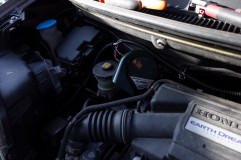 NBOXのナビ&ホーン&LEDカスタム施工 もう1個もエンジンルーム上部に設置。エンジンルームが激狭なので、ここ以外は設置が難しいと思われます。