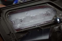 GB5型フリードのテールランプ4灯化(テール加工) 肝となるアクリルはあるようなので安心しました。4箇所に光源を設置すれば問題なく光りそうですね。