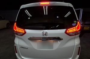 GB5型フリードのテールランプ４灯化（テール加工）