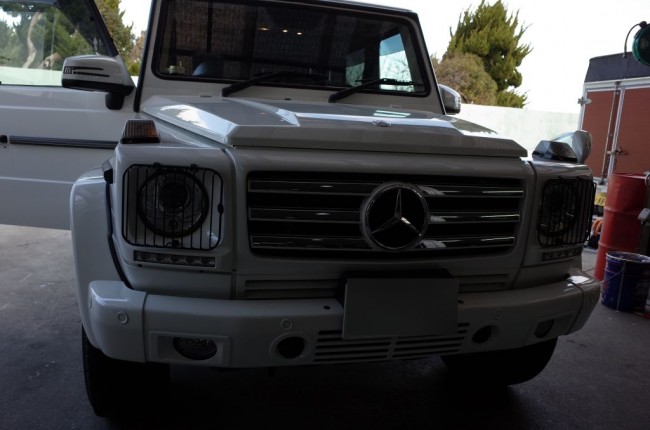 Mercedes Gクラス ゲレンデの後部座席用モニター設置とフロントモニター交換 Mercedes Gクラス ゲレンデの後部座席用モニター設置とフロントモニター交換