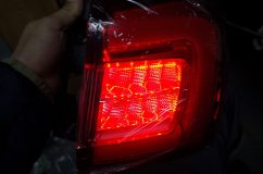 レヴォーグのJewel LED Tail(ヴァレンティ)REVOのテールランプ加工 もともとブレーキのときは中だけしか点灯しない仕様ですが