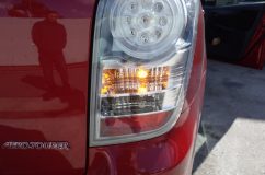 カローラーフィールダーのウィンカーLED化とトヨタ純正LEDフォグランプインストール 電球よりも点灯がパキパキになるため、ウィンカーをLED化するのはおすすめです。