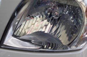120系ランドクルーザープラドのヘッドライト磨き＆黄ばみ取り＆コーティング塗装