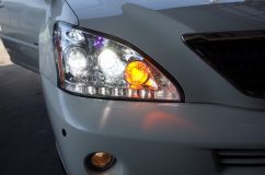 30系ハリアーのヘッドライト&テールランプ外品取り付け サイドマーカーも装備していますが、車検に通らなくなるので今回は配線しませんでした。