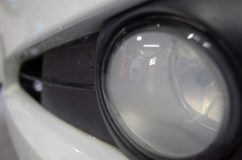 bBのLEDカスタムチューニング施工 まずはフォグランプから。うっすら曇ったレンズです。