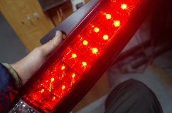  LEDを交換して無事修理完了です。大抵のテールランプを修理可能になってきました。 