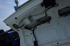 18型クラウンのテールランプ修理2連発(4灯化) ゲート側の4灯化は既存の配線束を使います。空きポートを使うのですが、気をつけないとアースに接続されているところもあるので、事前にテスターチェックは必須です。