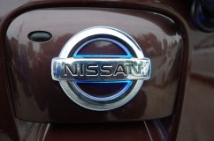 Mocoのアクリル制作日産エンブレム交換とダクトイルミ追加 リアも同じ仕様で制作した