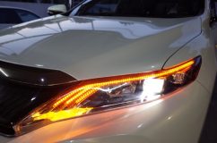 60系ハリアーのヘッドライト&テールランプの流れるシーケンシャル加工 そして完成です。あたりはかなり暗くなってきました。眉毛のシーケンシャルウィンカーも手慣れてきたので、結構スムーズに作業できるようになりました。