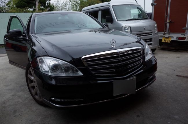 W221メルセデスベンツのテールランプ修理 W221メルセデスベンツのテールランプ修理
