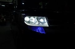 LA600系タントカスタムのヘッドライトシーケンシャルウィンカ&ダブルロービーム加工 周りも暗くなってきた中での作業。ヘッドライトの加工を完成させましたが、まだリアリフレクターのOFFスイッチやフットランプイルミなどの作業は終わっていません。