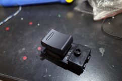 リアのPWスイッチもお客様にて取り外し、アクリルで間接的にということで。 