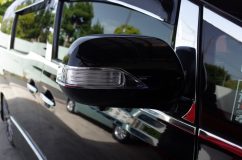 20ヴェルファイアのミラーウィンカー加工 ここまでカスタムされている車両ですが、ミラーウィンカーは純正品という奇跡。