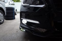 レヴォーグのアクセサリーライナー加工 もちろんそのままだと車検NGなので、スモールランプ点灯で減光するようにしました。