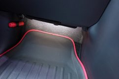 80系後期型のエスクワイアフットランプ施工とテールリフレクターブレーキ連動 フットランプはスモール連動タイプです。