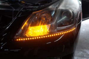 200系クラウンのシーケンシャルテープLED取付