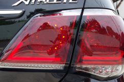 スモールランプはL型で面発光する仕様です。 