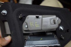 新型フリードのテールランプ4灯化 ハイブリッド版にはここにLED基板のコネクターがあります。