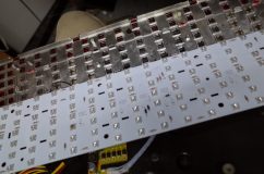  トラックパーツは大きい！振動が大きいため、すべての作りが頑丈です。 